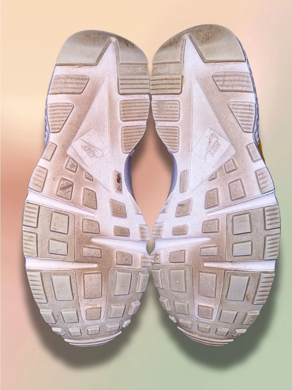 Nike Air Huarache Run GS Tour Yellow White Anthracite 7Y 654275-700